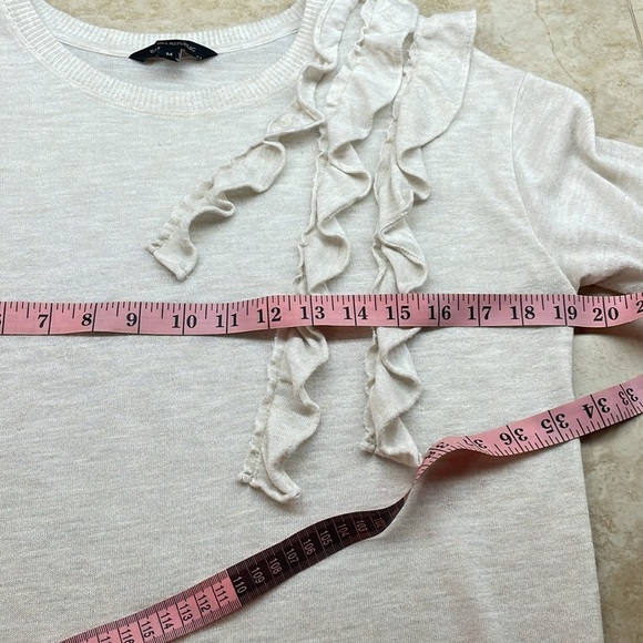 Banana Republic Women’s Sweater Lightweight Ruffle Trim Long Sleeve Cream Size M - Picture 7 of 10